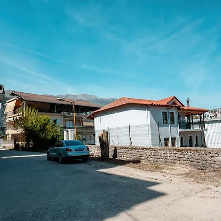 Fabio Guest House Gjirokaster Exterior photo